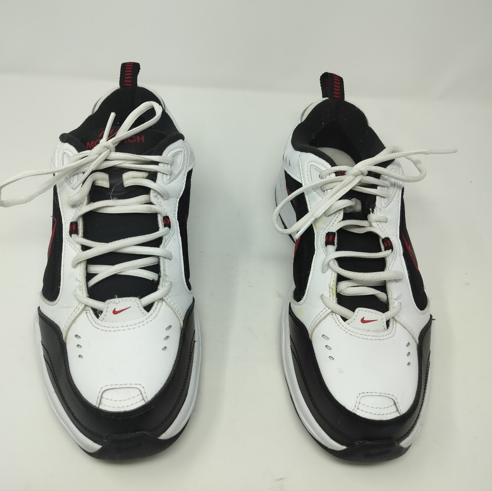 2018 Nike Air Monarch sneakers size 11w in good condition